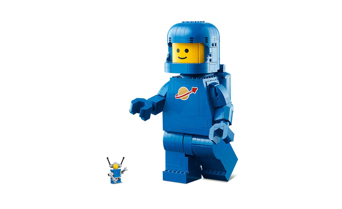 LEGO Iconic Scaled-Up Blue Astronaut Minifigure | 40921